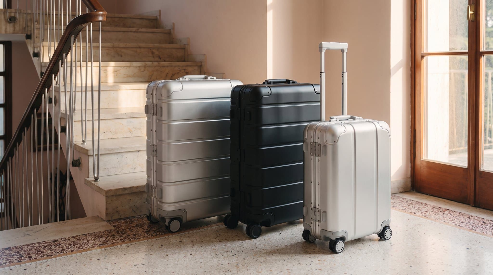 Vantier aluminium objects